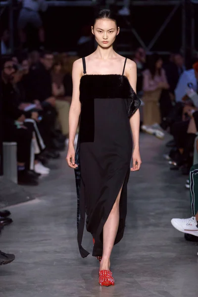 Look 101
